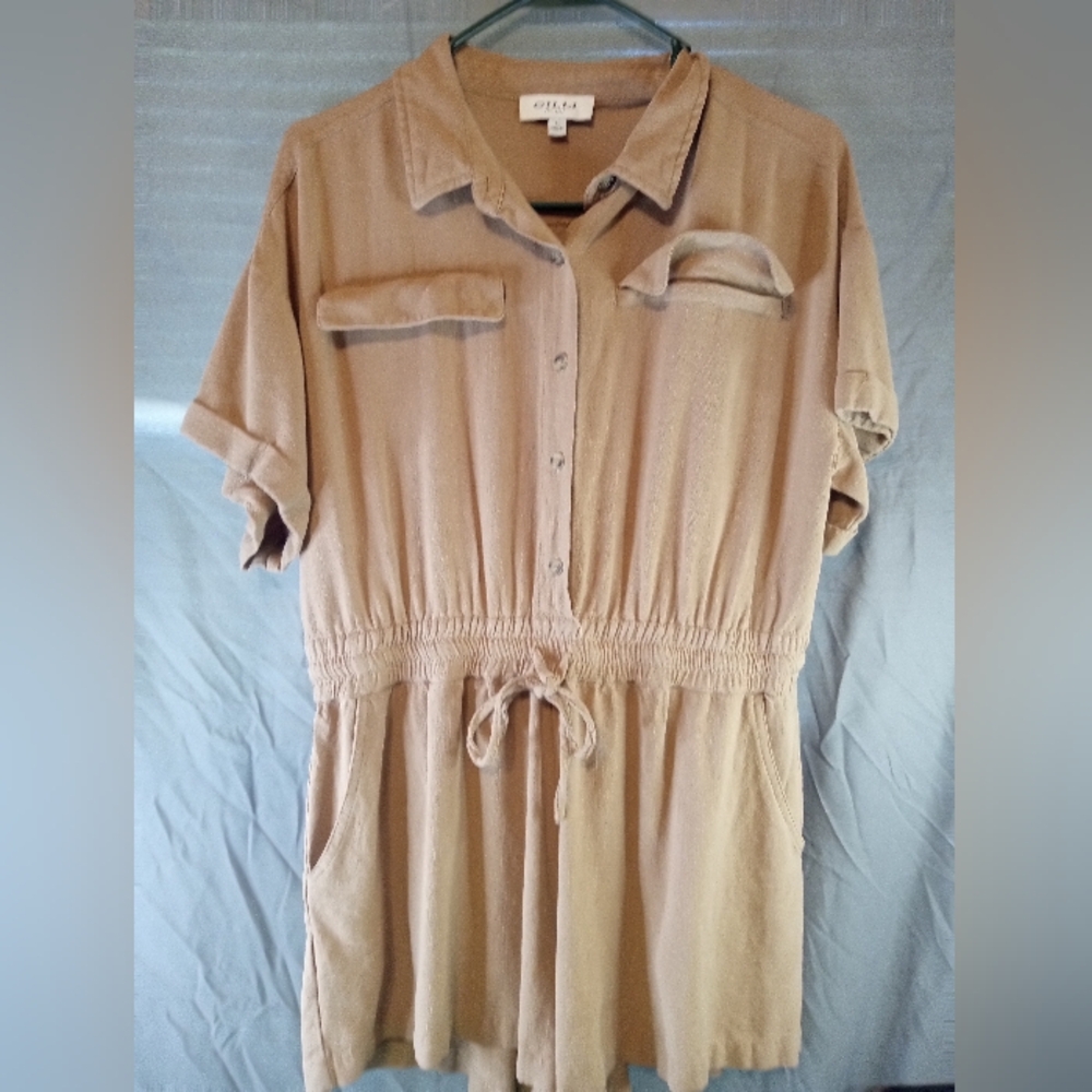 Gilli Beige  Button-Up Clinch Waist Romper With Side Pockets
